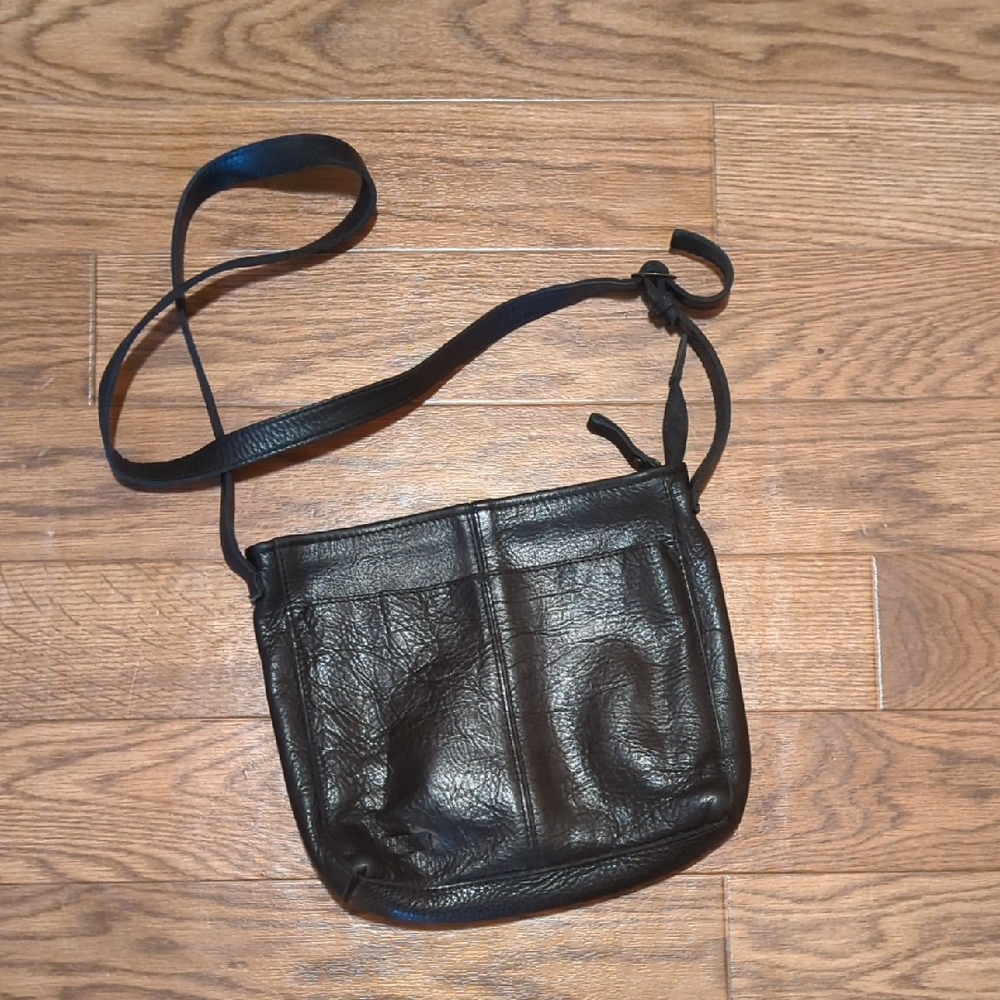 Duluth Trading Co Black Leather Shoulder Bag